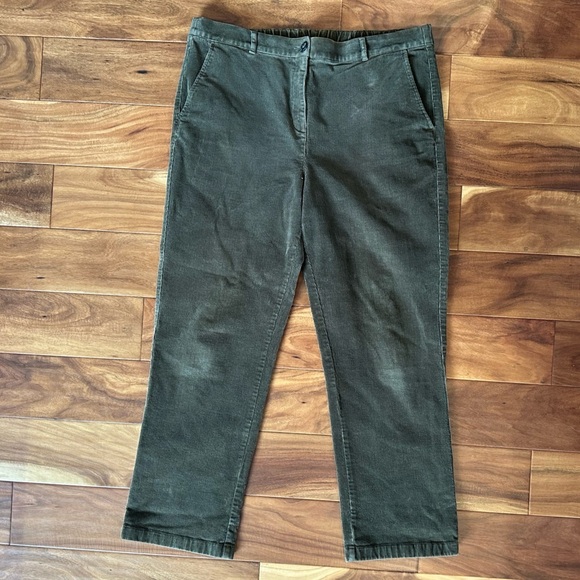 L.L. Bean Green Corduroy Classic Fit Straight Leg Pants size 14 - Picture 1 of 5